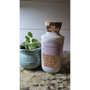 Bath & Body Works Champagne Toast‎ Body Lotion 8 Fl Oz